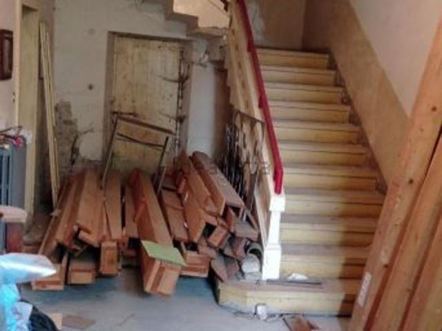 Villetta indipendente in vendita di 372 m² in Via Cardinala, 16