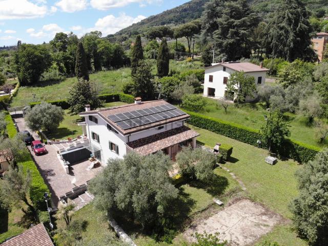 Villetta indipendente in vendita di 375 m² in Via dei Falegnami
