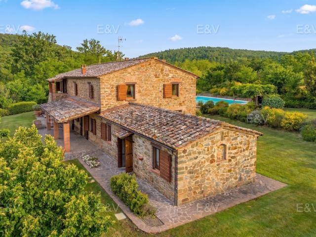 Villetta indipendente in vendita di 376 m² in Via dell&apos Ancano