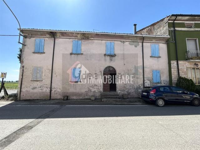 Villetta indipendente in vendita di 376 m² in Via M. Belfiore, 54