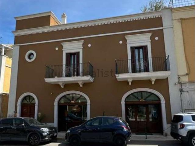 Villetta indipendente in vendita di 376 m² in Via Roma, 253