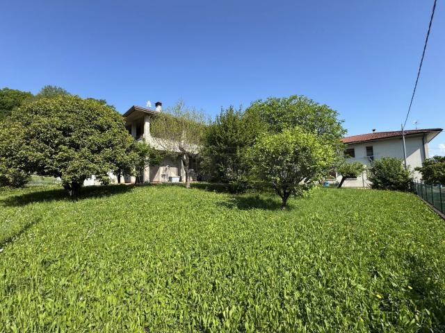 Villetta indipendente in vendita di 377 m² in Via San Nazario Sauro, 62