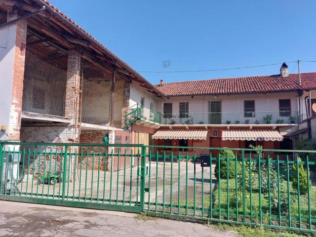 Villetta indipendente in vendita di 379 m² in Via Torino, 4