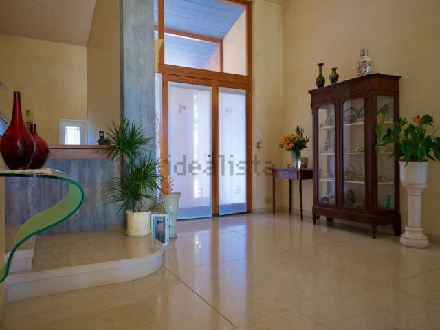 Villetta indipendente in vendita di 379 m² in Strada Panoramica, 18
