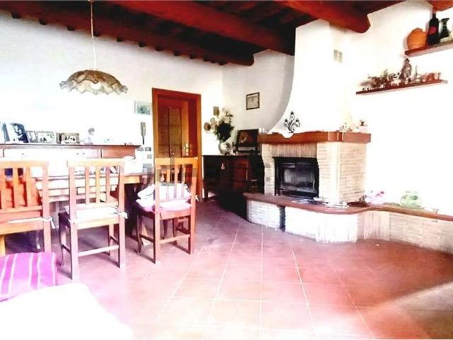 Villetta indipendente in vendita di 380 m²
