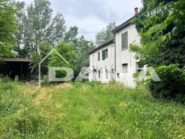 Villetta indipendente in vendita di 380 m²