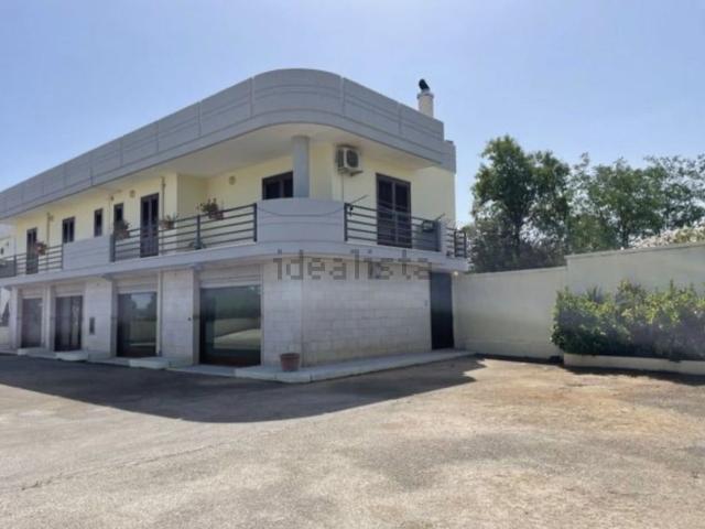 Villetta indipendente in vendita di 380 m² in Via 2 Giugno
