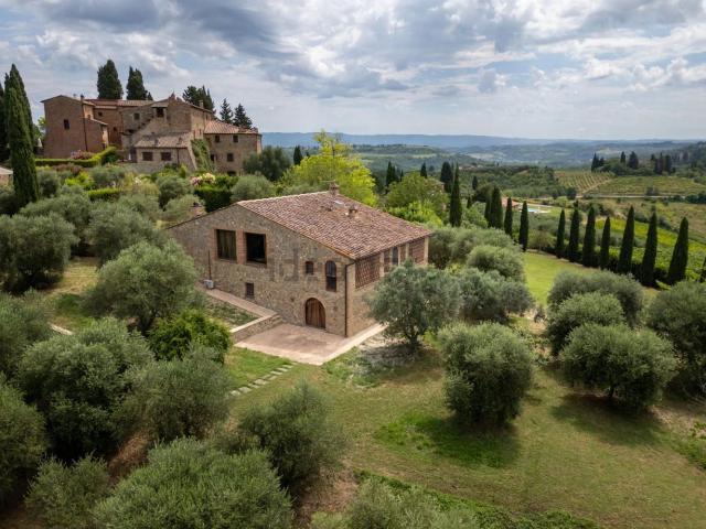 Villetta indipendente in vendita di 380 m² in Via Cortennano