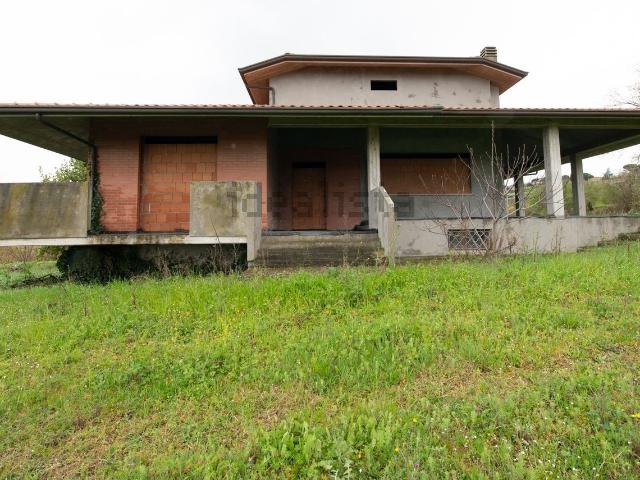 Villetta indipendente in vendita di 380 m² in Via Cavadoli, 1