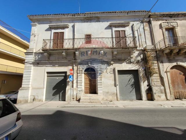 Villetta indipendente in vendita di 380 m² in Via A. Brancati, 13