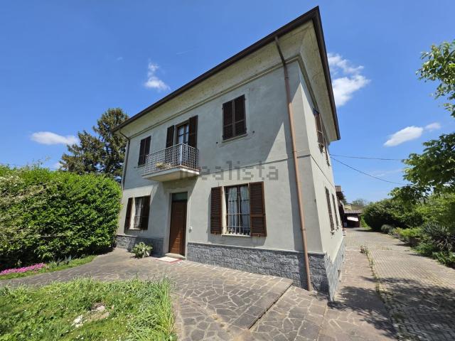 Villetta indipendente in vendita di 380 m² in Via Agazzano