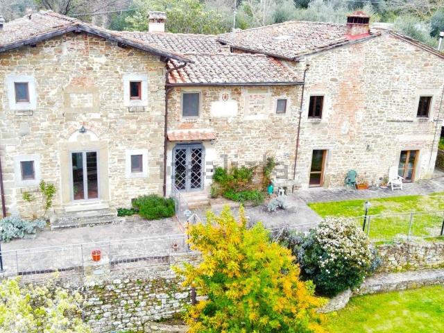 Villetta indipendente in vendita di 380 m² in Via di Pagiano