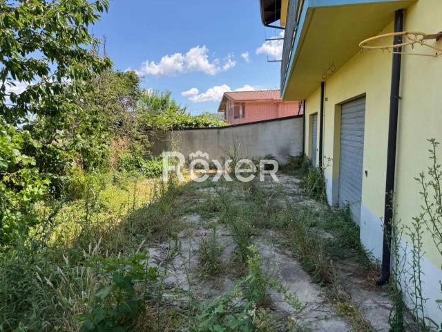 Villetta indipendente in vendita di 380 m² in Via Fulvio Palmieri
