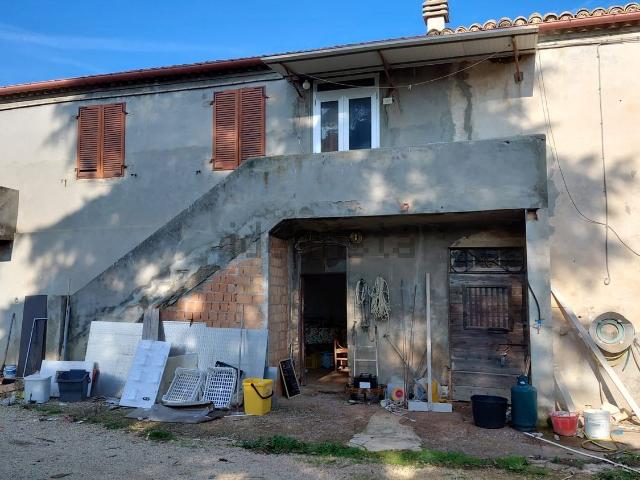 Villetta indipendente in vendita di 380 m² in Via la Forma, 26