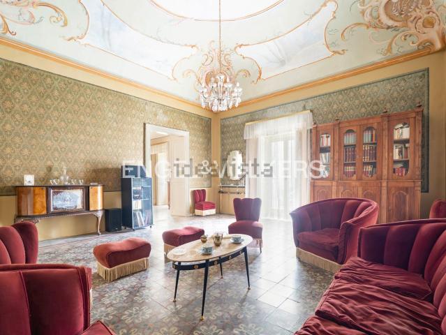 Villetta indipendente in vendita di 380 m² in Via Tommaso Chiavola, 17