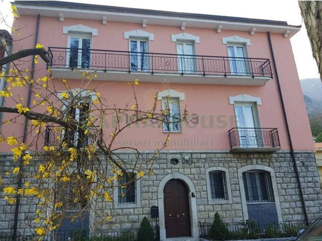 Villetta indipendente in vendita di 380 m² in Piazza Demanio, 19