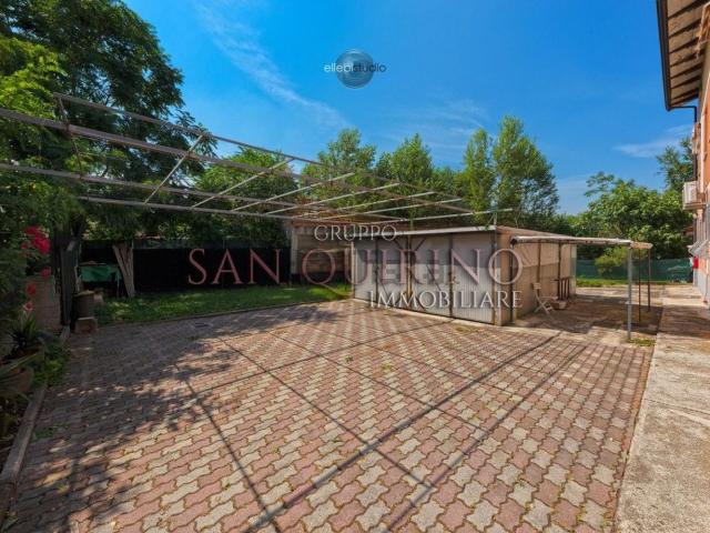 Villetta indipendente in vendita di 381 m²