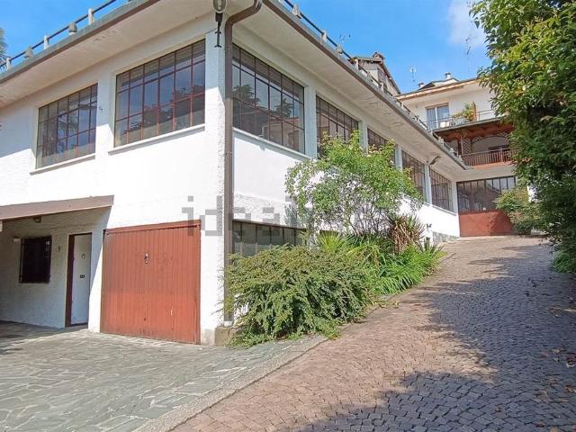 Villetta indipendente in vendita di 381 m²