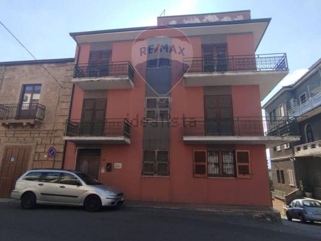 Villetta indipendente in vendita di 382 m² in Via GIOVANNI XXIII