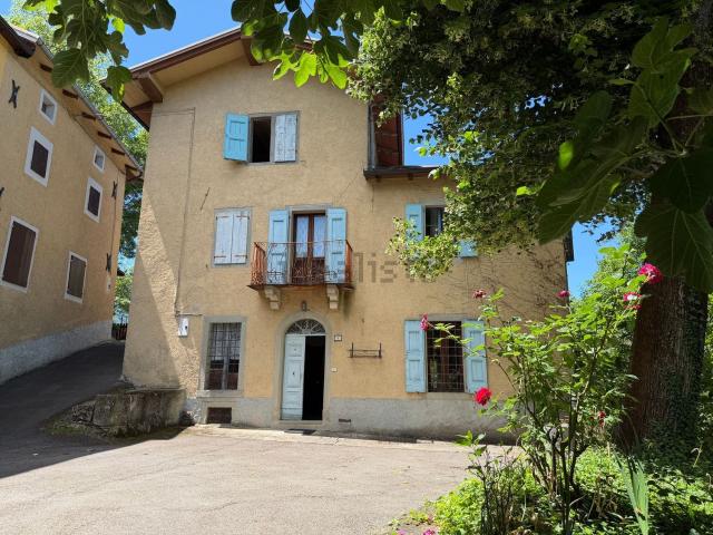 Villetta indipendente in vendita di 383 m²