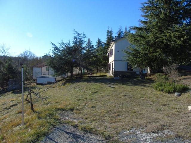 Villetta indipendente in vendita di 383 m² in Località Nizzè