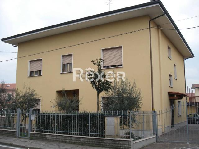 Villetta indipendente in vendita di 384 m² in Via Guglielmo Marconi