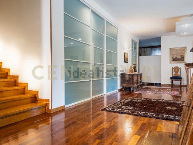 Villetta indipendente in vendita di 384 m² in Strada Provinciale 10a, 4771