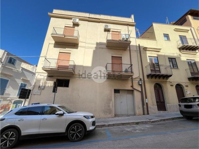 Villetta indipendente in vendita di 385 m² in Via della Libertà, 58