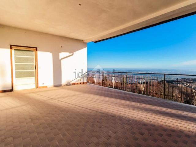 Villetta indipendente in vendita di 385 m² in Via Panoramica, 20