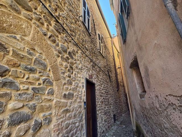 Villetta indipendente in vendita di 385 m² in Vico Gallione