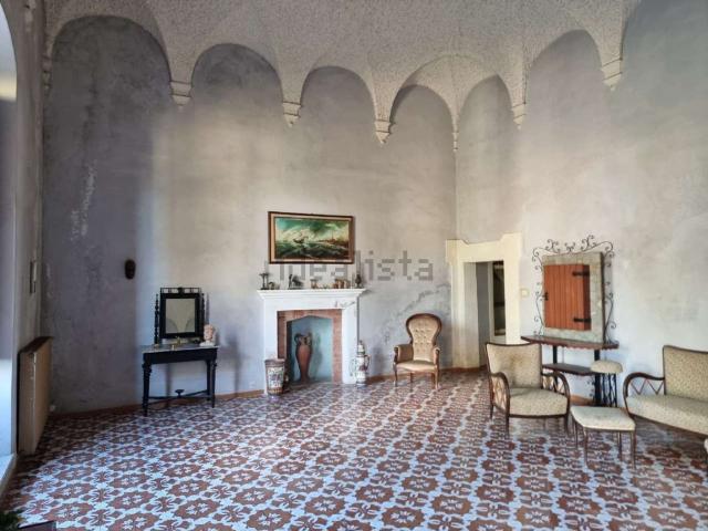 Villetta indipendente in vendita di 386 m² in Via Crimi