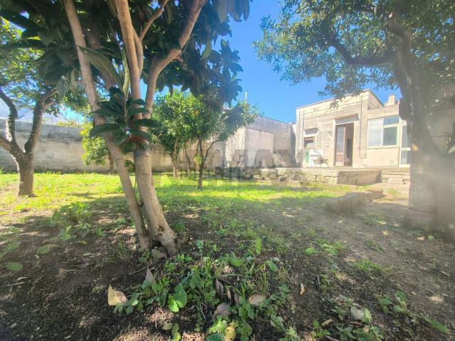 Villetta indipendente in vendita di 386 m² in Via G. Gabrieli