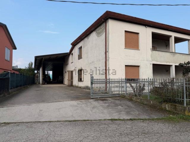 Villetta indipendente in vendita di 3870 m² in Via Caltana