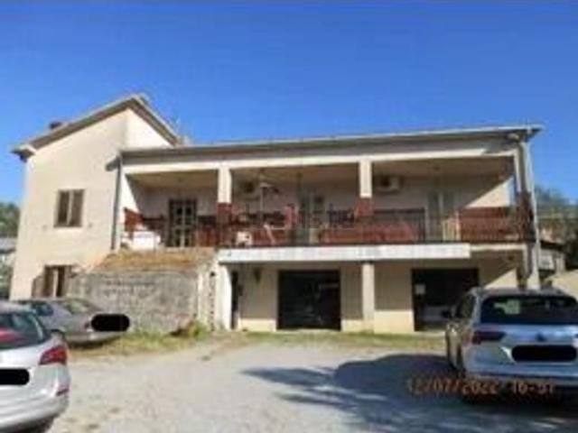Villetta indipendente in vendita di 387 m² in Contrada Cona