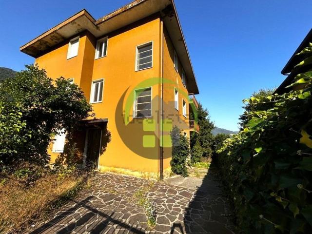 Villetta indipendente in vendita di 390 m²