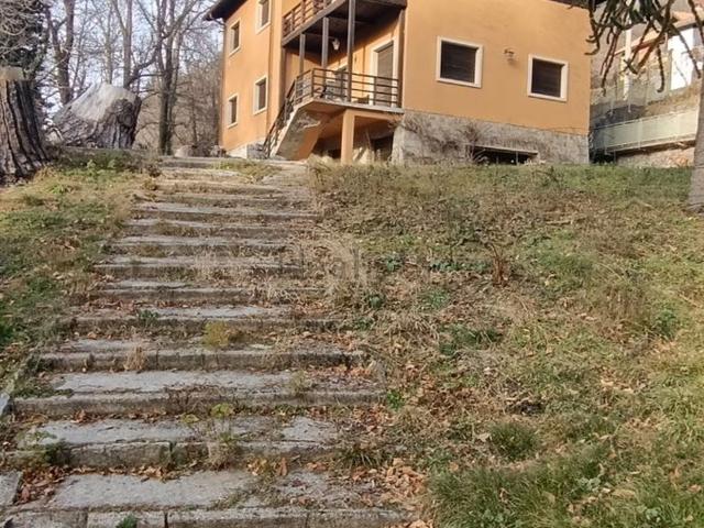 Villetta indipendente in vendita di 390 m²