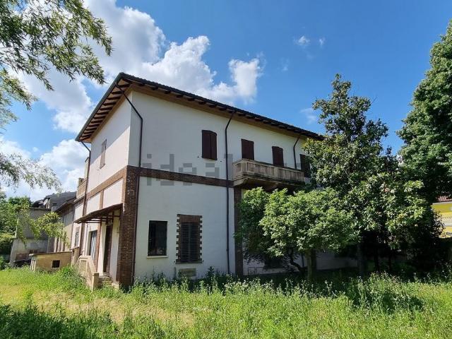Villetta indipendente in vendita di 390 m² in Via in Comune molto servito, solo 15 minuti