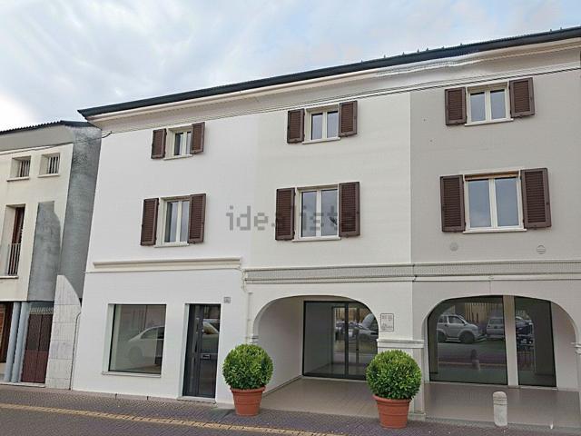 Villetta indipendente in vendita di 390 m² in Via Roma, 108