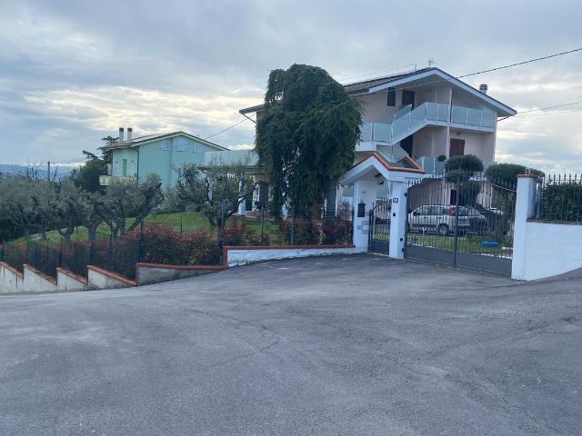 Villetta indipendente in vendita di 390 m² in Contrada Montetinello, 6