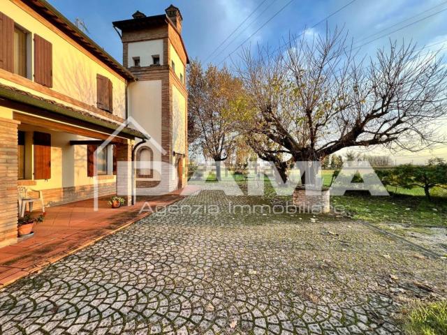 Villetta indipendente in vendita di 392 m²