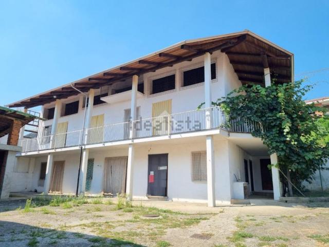 Villetta indipendente in vendita di 392 m² in Via Costa, 50