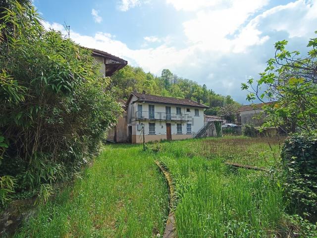 Villetta indipendente in vendita di 392 m² in Via de Angeli, 32
