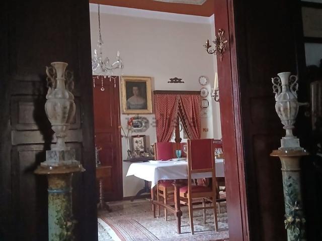 Villetta indipendente in vendita di 395 m² in Via Agesilao Milano, 11