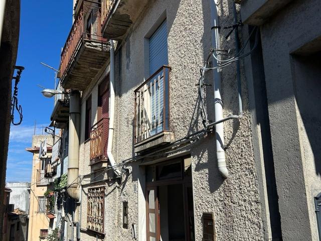 Villetta indipendente in vendita di 395 m² in Via G. Visalli
