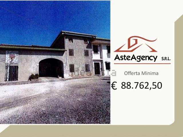 Villetta indipendente in vendita di 396 m² in Via Ortigara, 2