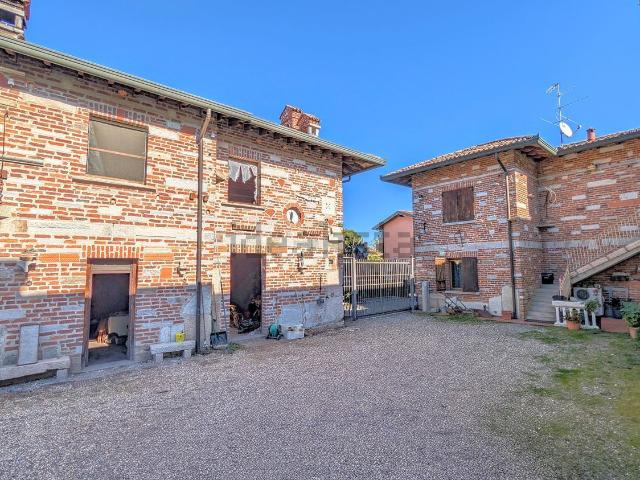 Villetta indipendente in vendita di 398 m² in Via Monte Grappa