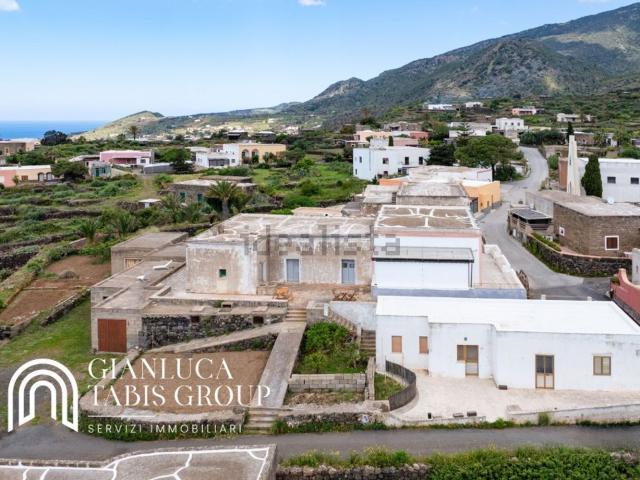 Villetta indipendente in vendita di 398 m² in Vicolo dell’Unione, 4