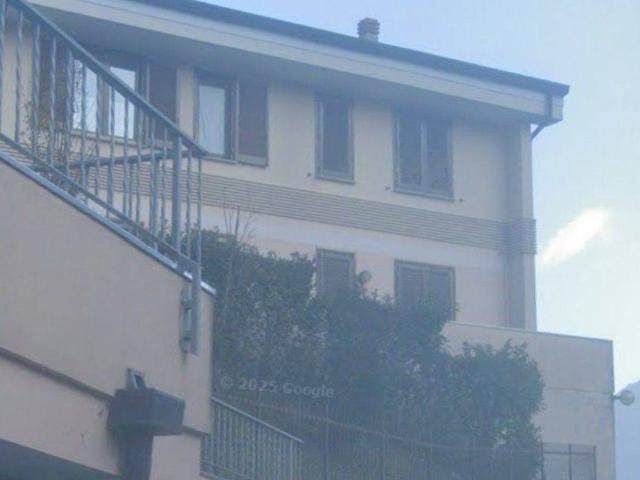 Villette a schiera in affitto a Argegno