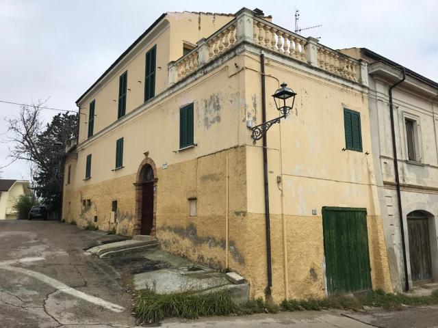 Villette a schiera in vendita a Mosciano Sant'Angelo, Montone