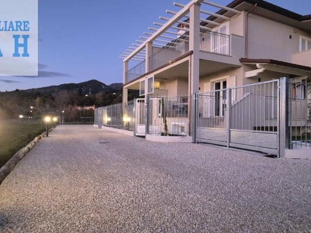 Villette a schiera in vendita a Camaiore, Capezzano Pianore